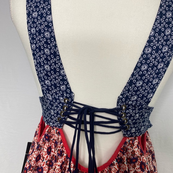 NWT)Lulu’s dress Le vie en roses,Navy blue and red floral,Size M - Picture 4 of 10